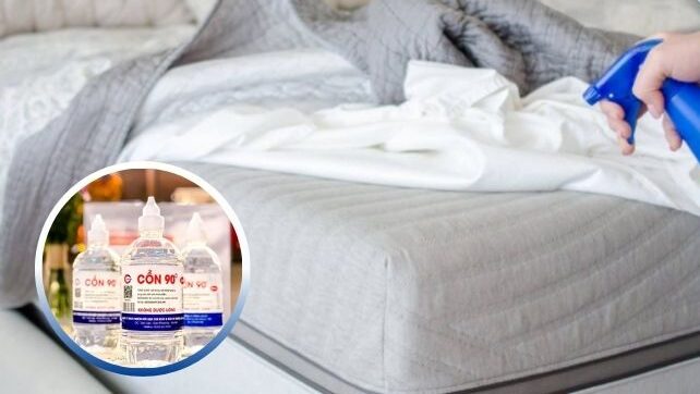 Khử mùi nước tiểu trên nệm bằng cồn 90 độ