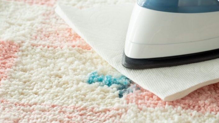 Cách tẩy sáp nến trên thảm – Áp dụng phương pháp tạo nhiệt nóng để loại bỏ sáp